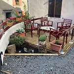 Charmante Maison Au Coeur D'un Village Auvergnat *