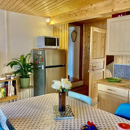 Charmante Maison Au Coeur D'un Village Auvergnat Nyaraló Saint-Diery