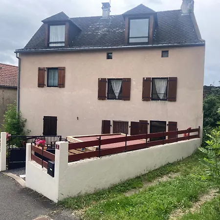 Charmante Maison Au Coeur D'un Village Auvergnat * Saint-Diery