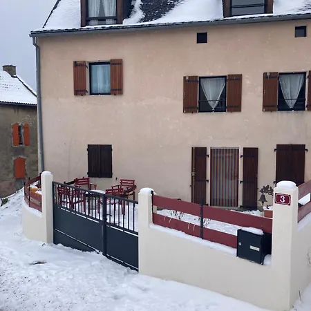 Charmante Maison Au Coeur D'un Village Auvergnat *