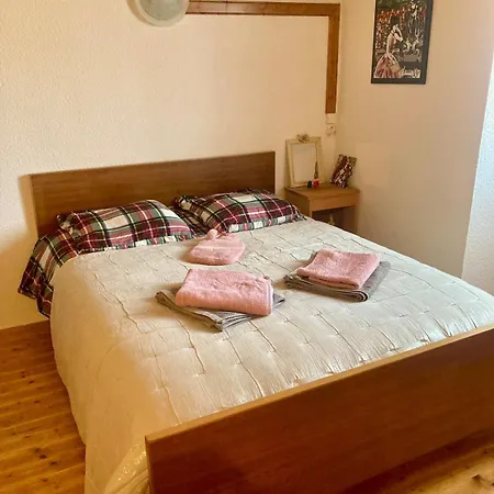 Charmante Maison Au Coeur D'un Village Auvergnat Saint-Diery