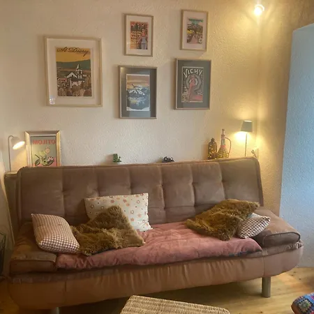 Charmante Maison Au Coeur D'un Village Auvergnat Semesterbostad