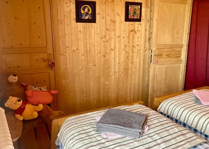 Charmante Maison Au Coeur D'un Village Auvergnat Feriehus