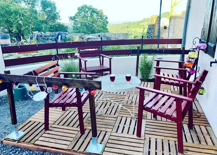 Feriehus Charmante Maison Au Coeur D'un Village Auvergnat Saint-Diery