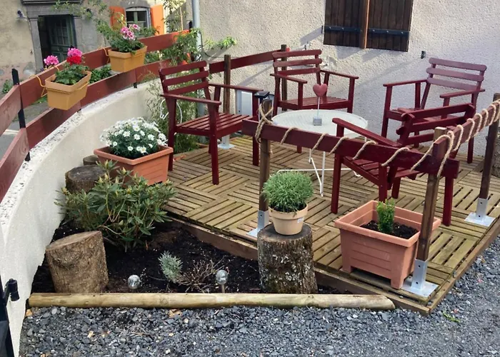 Charmante Maison Au Coeur D'un Village Auvergnat *