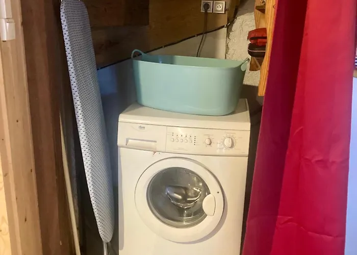 Charmante Maison Au Coeur D'un Village Auvergnat Feriehus